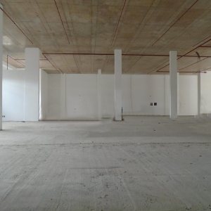Loja com 501m², no bairro Cinqüentenário em Caxias do Sul para Alugar