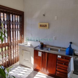 Casa com 365m², 3 dormitórios, 2 vagas, no bairro Jardim América em Caxias do Sul para Comprar