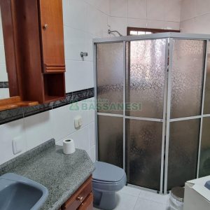 Casa com 365m², 3 dormitórios, 2 vagas, no bairro Jardim América em Caxias do Sul para Comprar