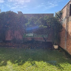 Casa com 365m², 3 dormitórios, 2 vagas, no bairro Jardim América em Caxias do Sul para Comprar
