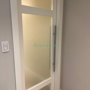 Sala Mobiliada com 40m², 2 vagas, no bairro Sanvitto em Caxias do Sul para Comprar