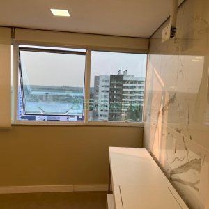Sala Mobiliada com 40m², 2 vagas, no bairro Sanvitto em Caxias do Sul para Comprar