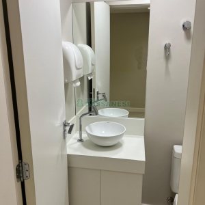 Sala Mobiliada com 40m², 2 vagas, no bairro Sanvitto em Caxias do Sul para Comprar