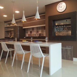 Sala Mobiliada com 40m², 2 vagas, no bairro Sanvitto em Caxias do Sul para Comprar