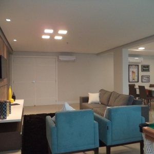 Sala Mobiliada com 40m², 2 vagas, no bairro Sanvitto em Caxias do Sul para Comprar