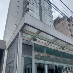 Sala com 37m², 2 vagas, no bairro Centro em Caxias do Sul para Alugar ou Comprar