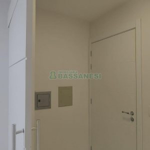 Sala com 37m², 2 vagas, no bairro Centro em Caxias do Sul para Alugar ou Comprar