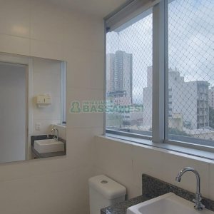 Sala com 37m², 2 vagas, no bairro Centro em Caxias do Sul para Alugar ou Comprar