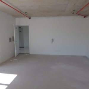 Sala com 37m², 2 vagas, no bairro Centro em Caxias do Sul para Comprar