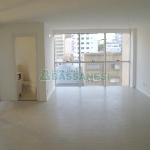 Sala com 40m², no bairro Centro em Caxias do Sul para Comprar