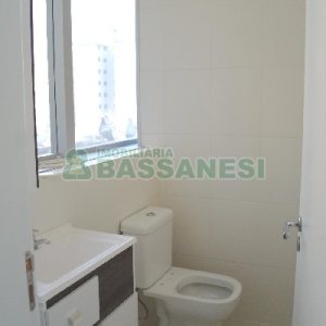 Sala com 40m², no bairro Centro em Caxias do Sul para Comprar