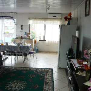 Casa com 412m², 4 dormitórios, 4 vagas, no bairro Santa Catarina em Caxias do Sul para Comprar