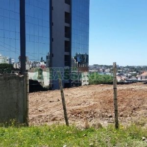 Terreno com 2350m², no bairro Lourdes em Caxias do Sul para Alugar