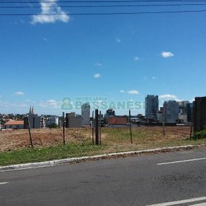 Terreno com 2350m², no bairro Lourdes em Caxias do Sul para Alugar