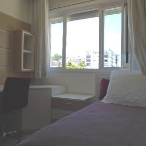 Apto Mobiliado com 68m², 2 dormitórios, 1 vaga, no bairro Rio Branco em Caxias do Sul para Alugar
