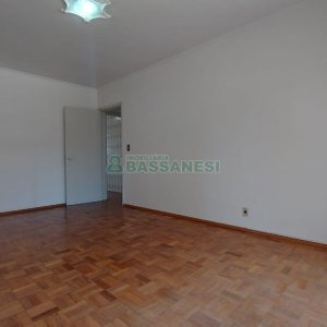 Apartamento, 3 dormitórios, 2 vagas, no bairro Madureira em Caxias do Sul para Alugar