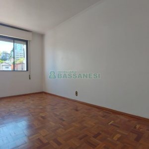 Apartamento, 3 dormitórios, 2 vagas, no bairro Madureira em Caxias do Sul para Alugar