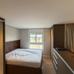 Apto Mobiliado com 42m², 1 dormitório, 1 vaga, no bairro Villagio Iguatemi em Caxias do Sul para Alugar