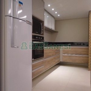 Apto Mobiliado com 42m², 1 dormitório, 1 vaga, no bairro Villagio Iguatemi em Caxias do Sul para Alugar