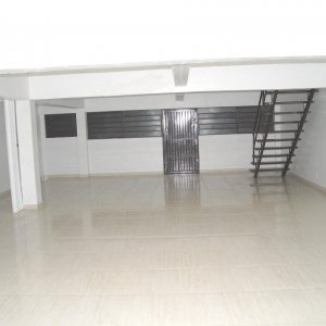 Loja com 160m², 1 vaga, no bairro Pio X em Caxias do Sul para Alugar