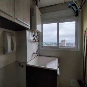 Apto Mobiliado com 36m², 1 dormitório, 1 vaga, no bairro Petrópolis em Caxias do Sul para Alugar