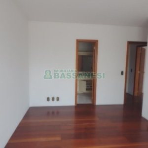 Apartamento com 151m², 2 dormitórios, 2 vagas, no bairro Pio X em Caxias do Sul para Comprar