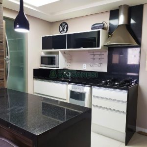 Apto Mobiliado com 52m², 1 dormitório, 1 vaga, no bairro Sanvitto em Caxias do Sul para Alugar