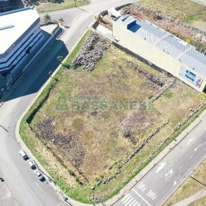 Loja com 4000m², 160 vagas, no bairro Cinqüentenário em Caxias do Sul para Alugar