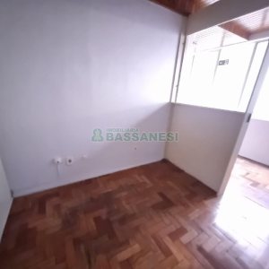 Sala com 75m², 1 vaga, no bairro Centro em Caxias do Sul para Alugar ou Comprar