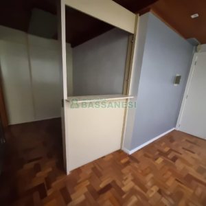 Sala com 75m², 1 vaga, no bairro Centro em Caxias do Sul para Alugar ou Comprar