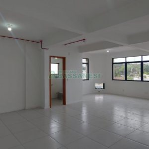 Sala com 59m², no bairro Lourdes em Caxias do Sul para Alugar