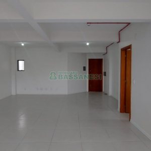 Sala com 59m², no bairro Lourdes em Caxias do Sul para Alugar