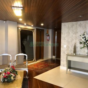 Apartamento com 272m², 3 dormitórios, 2 vagas, no bairro Centro em Caxias do Sul para Comprar