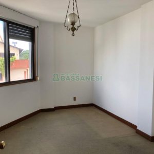 Apartamento com 272m², 3 dormitórios, 2 vagas, no bairro Centro em Caxias do Sul para Comprar