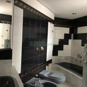 Apartamento com 272m², 3 dormitórios, 2 vagas, no bairro Centro em Caxias do Sul para Comprar