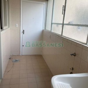 Apartamento com 120m², 4 dormitórios, 1 vaga, no bairro Centro em Caxias do Sul para Alugar