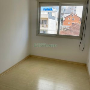 Apartamento com 120m², 4 dormitórios, 1 vaga, no bairro Centro em Caxias do Sul para Alugar