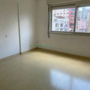Apartamento com 120m², 4 dormitórios, 1 vaga, no bairro Centro em Caxias do Sul para Alugar