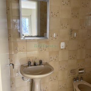 Apartamento com 120m², 4 dormitórios, 1 vaga, no bairro Centro em Caxias do Sul para Alugar