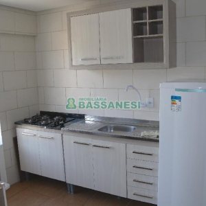 Apto Mobiliado com 33m², 1 dormitório, 1 vaga, no bairro Presidente Vargas em Caxias do Sul para Alugar ou Comprar
