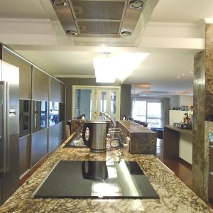 Apto Mobiliado com 250m², 3 dormitórios, 2 vagas, no bairro São Pelegrino em Caxias do Sul para Comprar