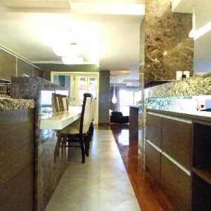 Apto Mobiliado com 250m², 3 dormitórios, 2 vagas, no bairro São Pelegrino em Caxias do Sul para Comprar