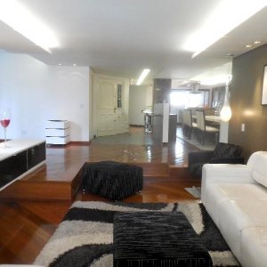 Apto Mobiliado com 250m², 3 dormitórios, 2 vagas, no bairro São Pelegrino em Caxias do Sul para Comprar