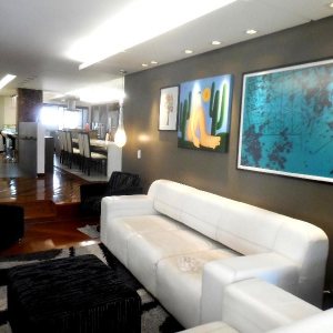 Apto Mobiliado com 250m², 3 dormitórios, 2 vagas, no bairro São Pelegrino em Caxias do Sul para Comprar