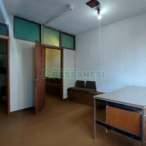 Sala com 38m², no bairro São Pelegrino em Caxias do Sul para Alugar