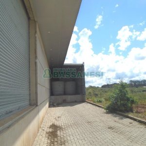 Pavilhão com 1534m², no bairro Forqueta em Caxias do Sul para Alugar