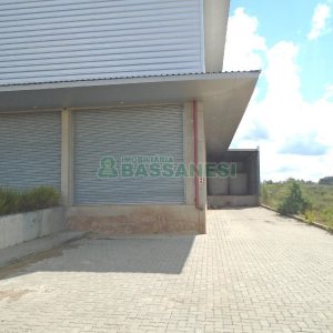 Pavilhão com 1534m², no bairro Forqueta em Caxias do Sul para Alugar