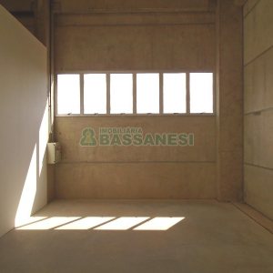 Pavilhão com 1534m², no bairro Forqueta em Caxias do Sul para Alugar