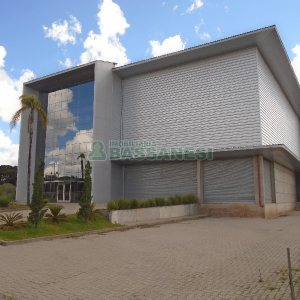 Pavilhão com 1534m², no bairro Forqueta em Caxias do Sul para Alugar
