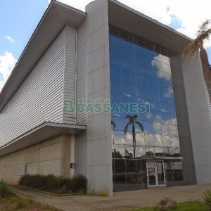 Pavilhão com 1534m², no bairro Forqueta em Caxias do Sul para Alugar